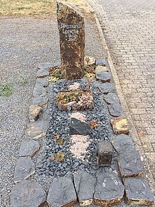 Einzelgrabanlagen aus Säulenbasalt