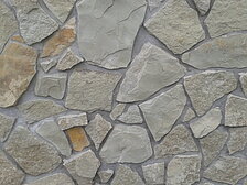 Mauerverkleidung mit Krustenplatten