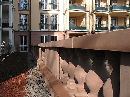 Balustrade aus Rotsandstein