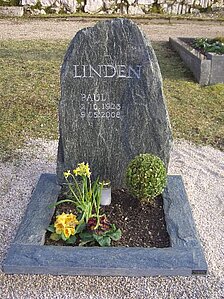 Urnengrabanlagen aus Spaltmaterial / Sandstein / Basalt