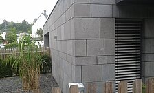 Wohnhaus in Hillesheim, Material Basaltlava