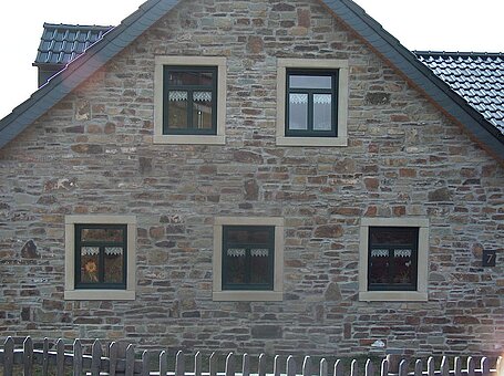 Fenstergewände aus Udelfanger Sandstein