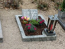 Urnengrabanlagen mit Schriftsteinen / Platten